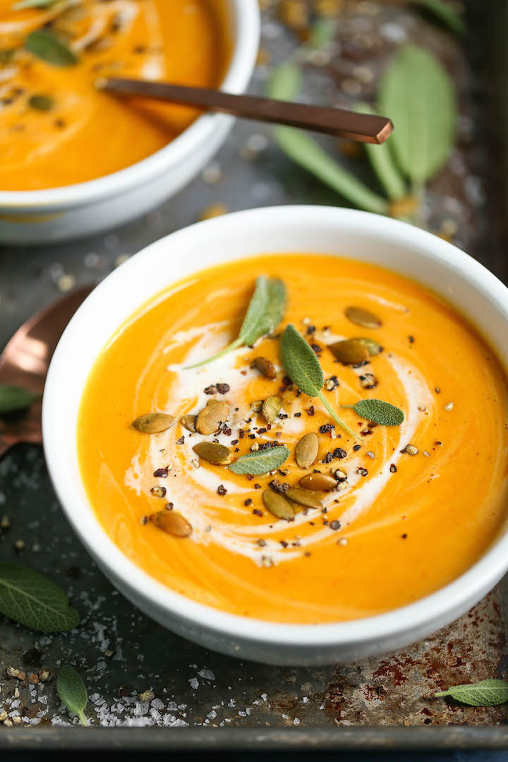 Crema de carbassa amb llavors i herbes aromàtiques